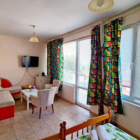 Apartment Jour Hоuse Varna